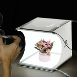Puluz PU5137 Αναδιπλούμενο mini-studio 20cm με 6 σκηνικά + LED φωτισμό