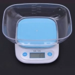 ilektroniki-psifiaki-zygaria-kouzinas-7-kilon-lcd-sh-125-galazio