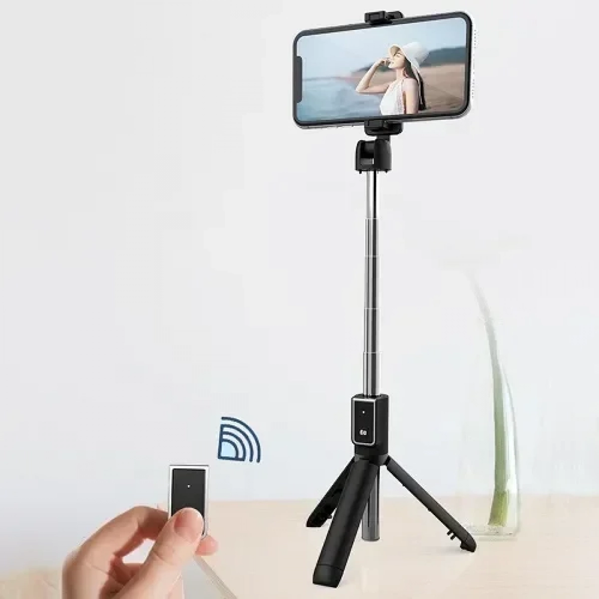 P50 Wireless Bluetooth Selfie Stick Foldable Mini Tripod Expandable Monopod with Remote Control BLACK - Image 3