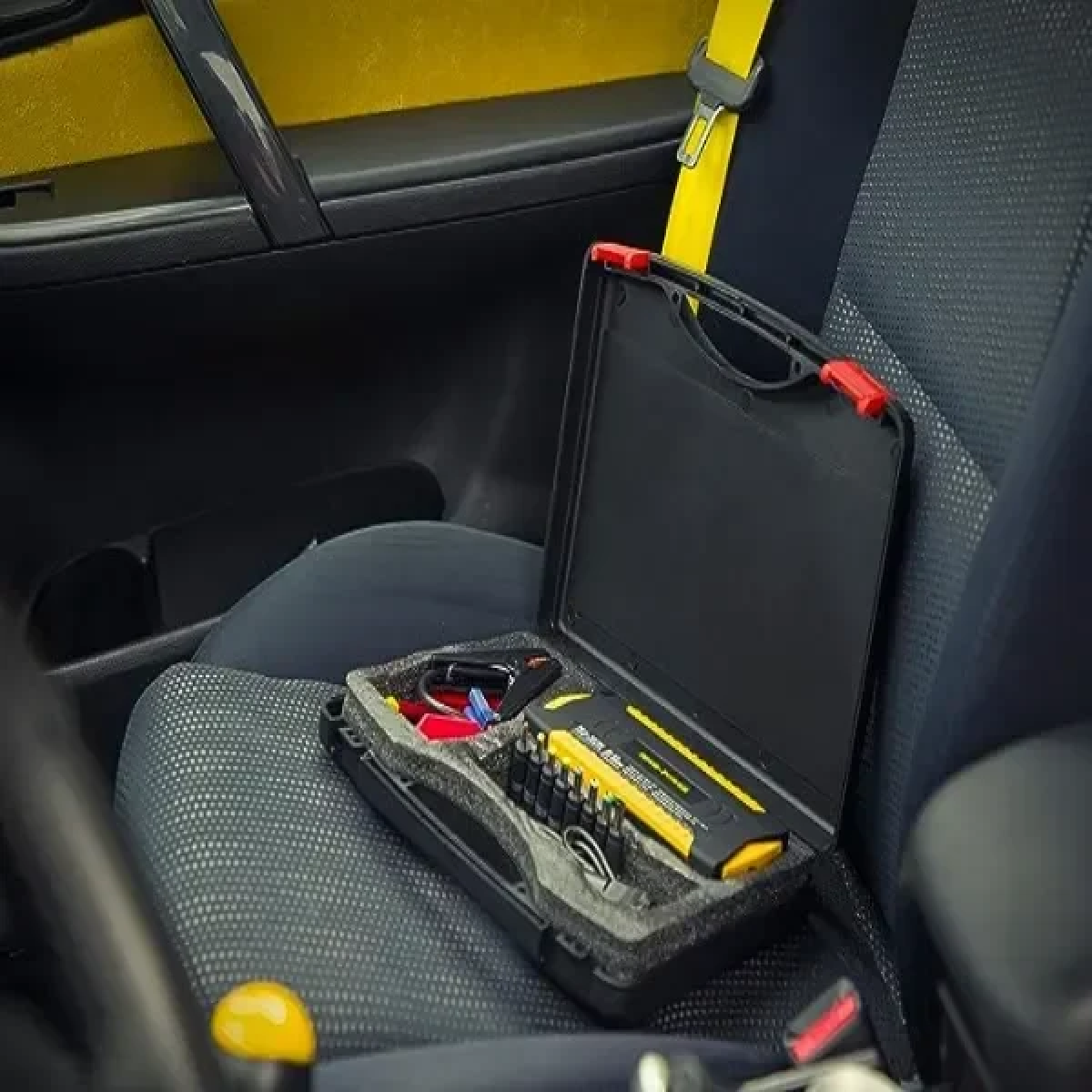 PowerBank 16800 mAh BLOW JS-19 for starting cars