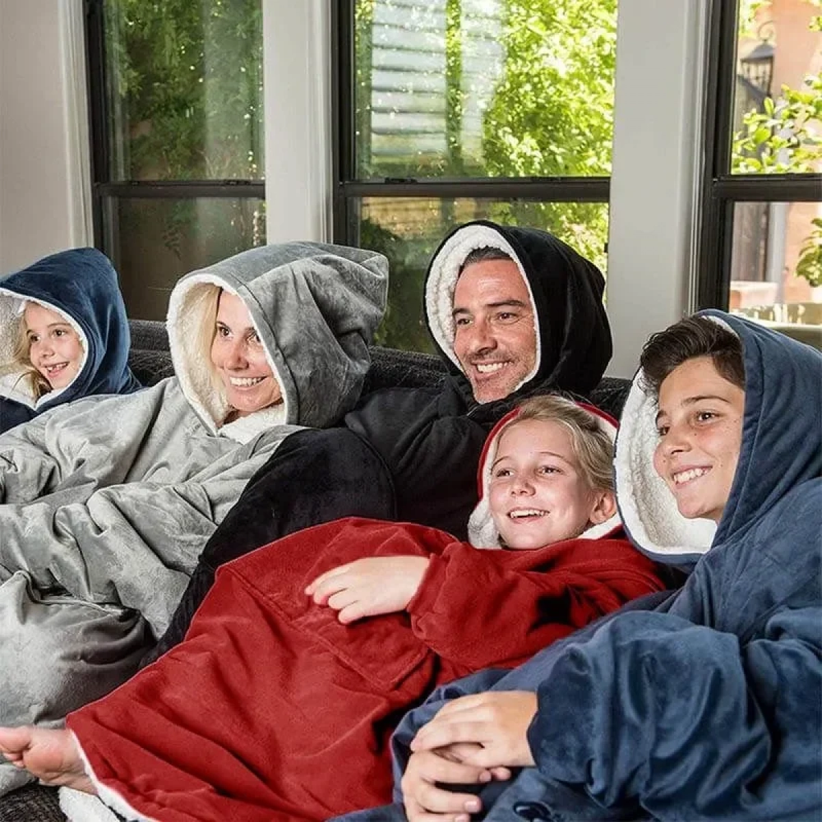 Κουβέρτα Fleece Βελούδινη Με Μανίκια Και Κουκούλα Ultra Plush Huggle Hoodie 70x90εκ Ροζ