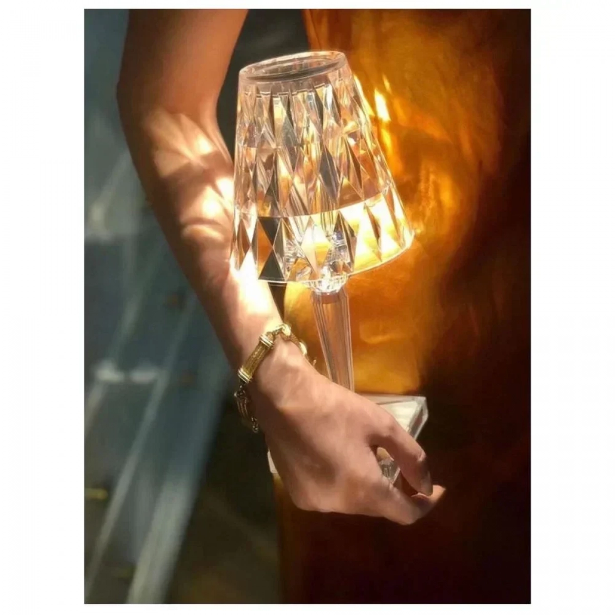 Διαφανές επιτραπέζιο φωτιστικό Crystal lamp