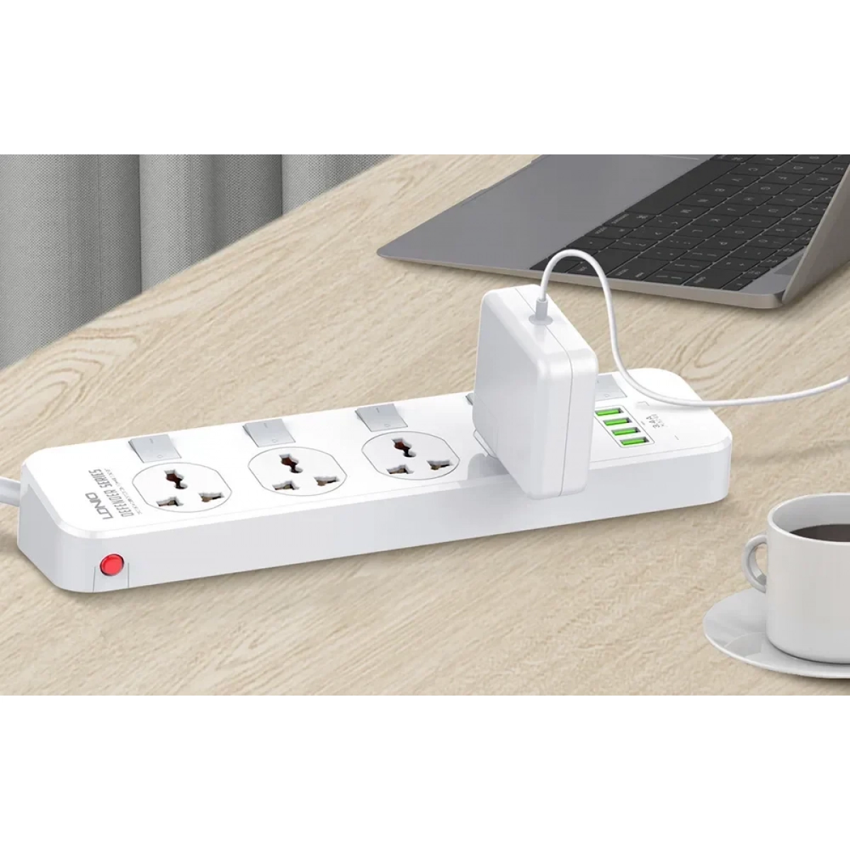 Ldnio Πολύπριζο Ασφαλείας 4 Θέσεων με Διακόπτη, 4 USB και Καλώδιο 2m Λευκό SC-4408