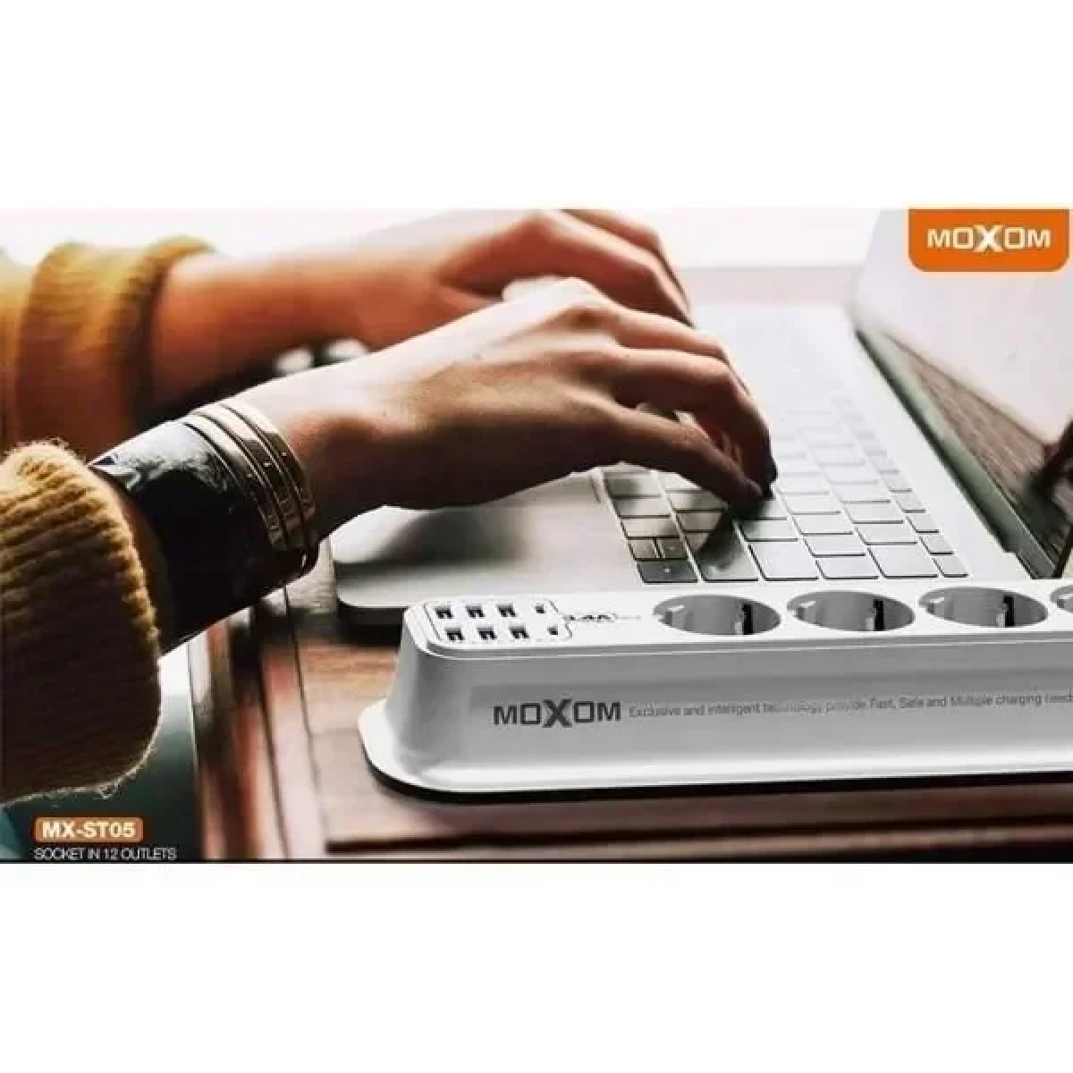 Πολύπριζο Ασφαλείας με 4 Σούκο & 8 USB Θύρες 3.4Α 17W Moxom MX-ST05 – Μαύρο