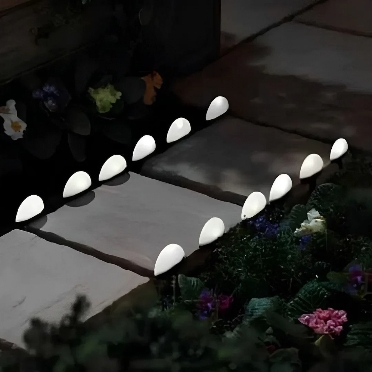 Αδιάβροχα ηλιακά καρφωτά LED– Χωνευτά λαμπάκια γιρλάντα 3.8m 10 τμχ με ηλιακό πάνελ & ψυχρό λευκό φωτισμό