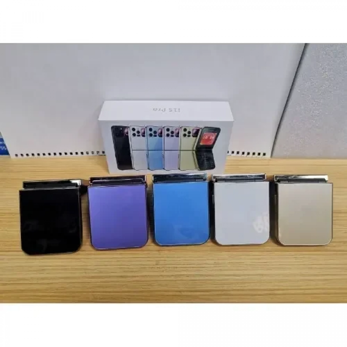 Αναδιπλούμενο Κινητό Τηλέφωνο 2.4'' με 2 sim i15 Pro