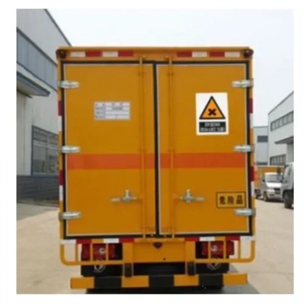 Αυτοκόλλητη Πινακίδα Σήμανσης 20x15cm "ΠΡΟΣΟΧΗ ΕΠΙΒΛΑΒΕΣ ΥΛΙΚΟ" SDS-13704