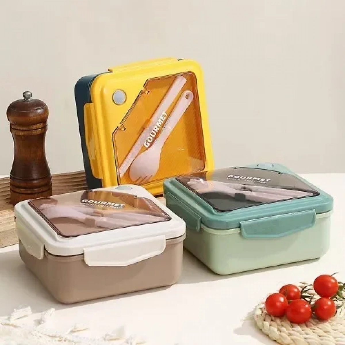 Πλαστικό Δοχείο Φαγητού 16.5x16.5 cm με κουτάλι-πιρούνι & chopsticks Lunch Box 8103