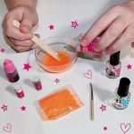 BARBIE NAIL ART-COLOR CHANGE