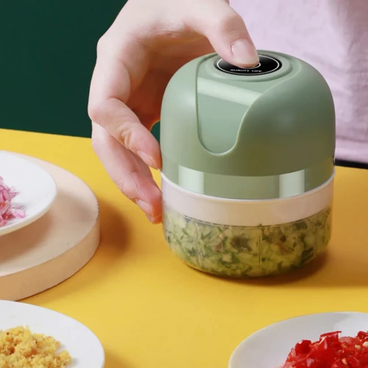 Επαναφορτιζόμενος mini Φορητός Πολυκόπτης 250ml σε Πράσινο Χρώμα