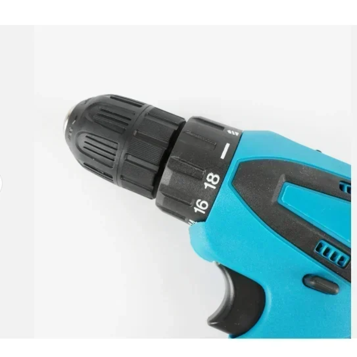 Επαναφορτιζόμενο Δραπανοκατσάβιδο RX Tools Σε Βαλίτσα Μεταφοράς Με Εξοπλισμό 24 Τεμαχίων
