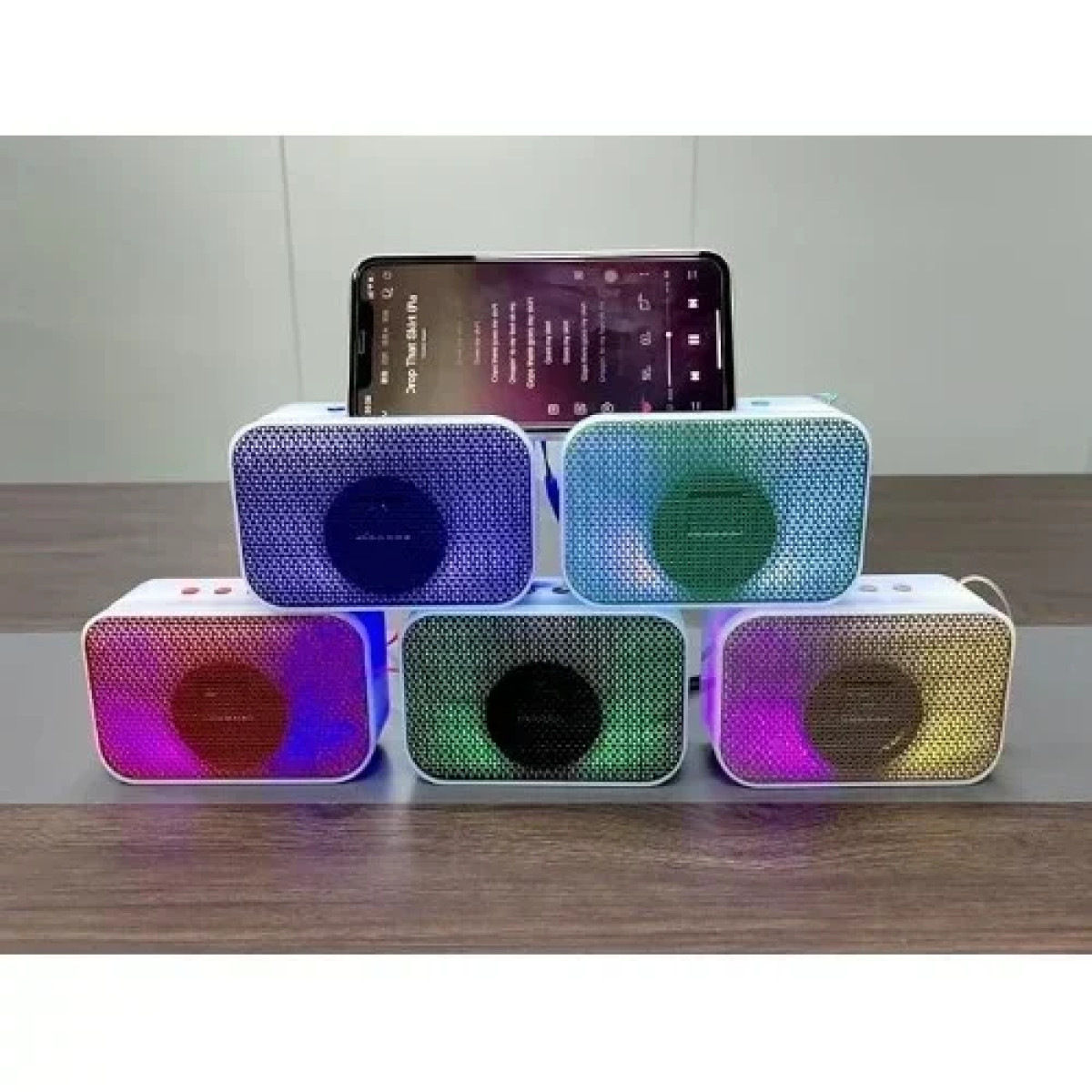A011 Μίνι Ασύρματο Φορητό Ηχείο Bluetooth με LED Φωτισμό