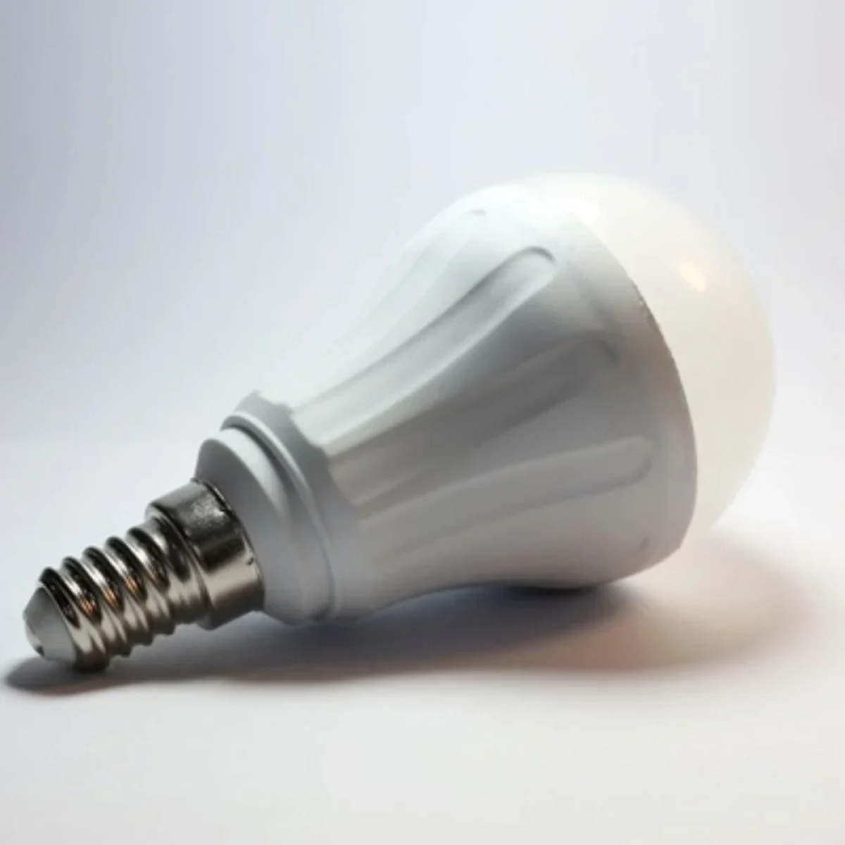 LED Λάμπα Aigostar A60 E14 6W 3000K
