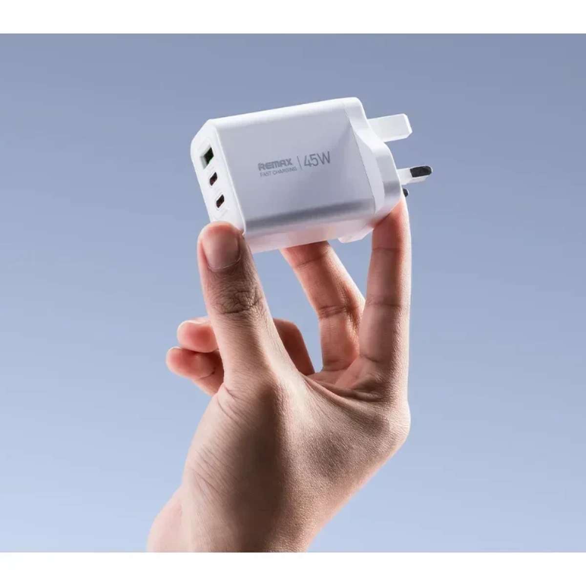Remax Φορτιστής Χωρίς Καλώδιο Mε 2 Θύρες USB-A Kαι Θύρα USB-C 45W Λευκός (RP-U139)