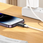 Hoco UA31B Μετατροπέας Lightning male σε USB-C female 2A Λευκό
