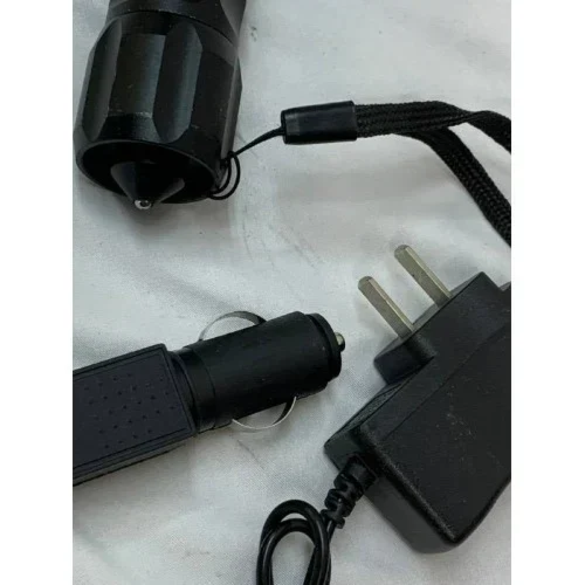 Stun Gun Περιστροφικός Φακός Εστίασης με Ηλεκτροσόκ BL-1203