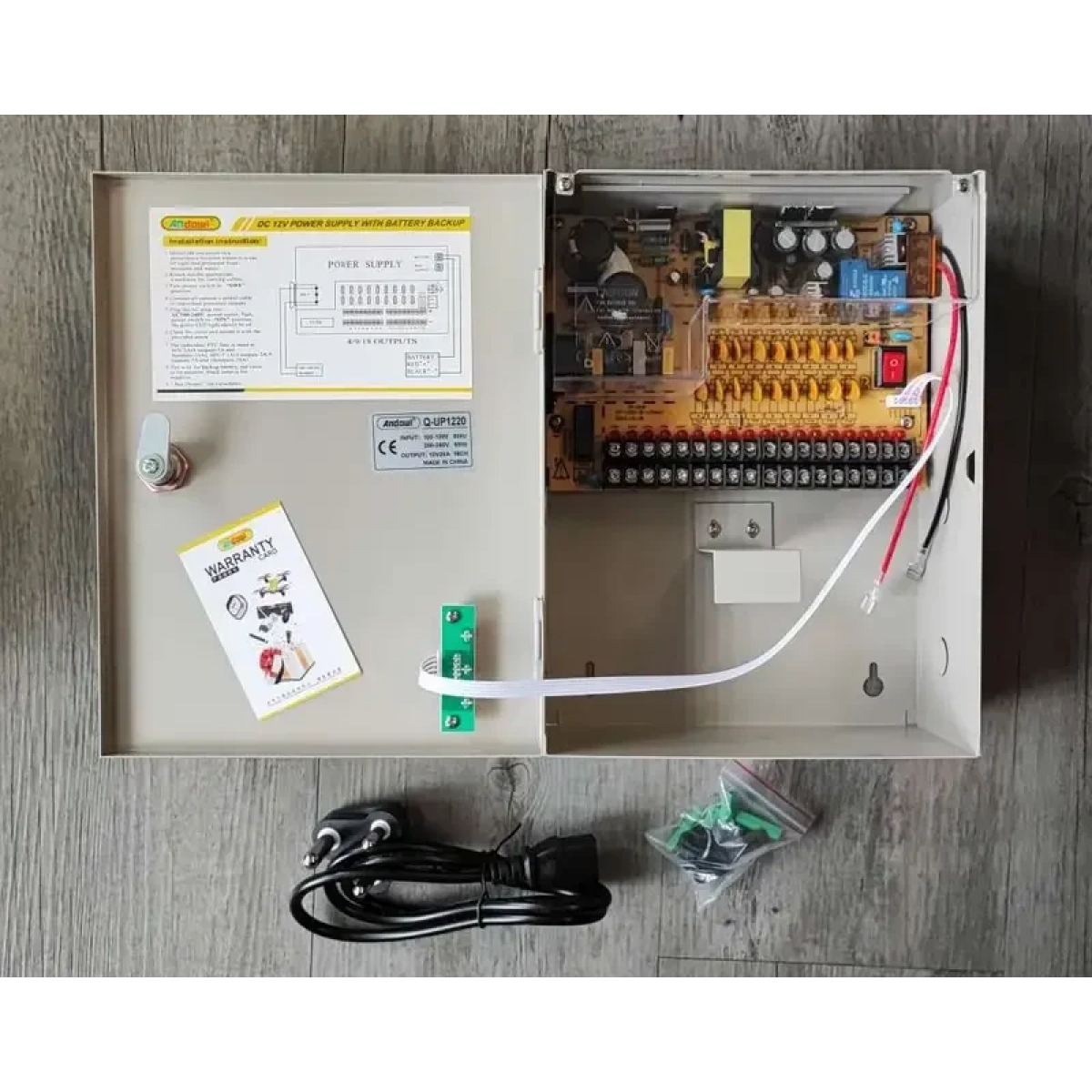 Andowl Power Inverter 12V/20A Q-UP1220