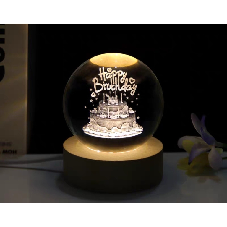 Διακοσμητική Κρυστάλλινη Χαραγμένη Σφαίρα με Ξύλινη Βάση και Θερμό Λευκό Φωτισμό LED - Happy Birthday