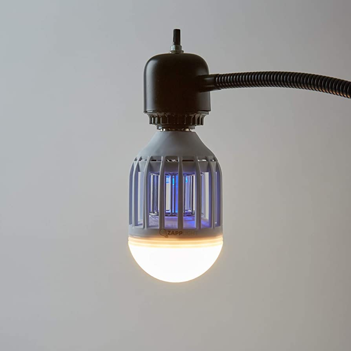 Λάμπα LED E27 15W και Ηλεκτρικό Εντομοκτόνο 2 σε 1 148031