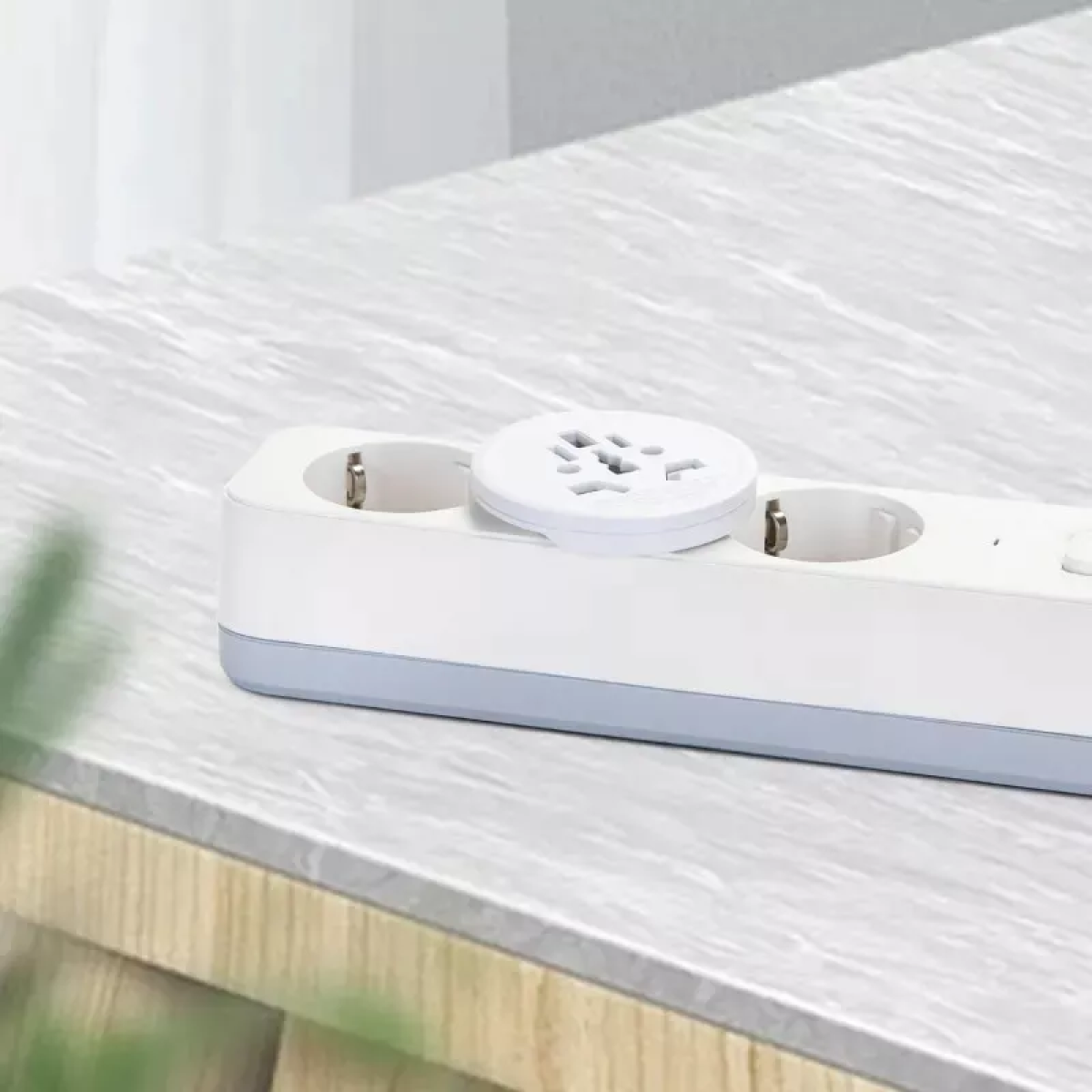 Aigostar One-to-Multi Ταξιδιωτικός Αντάπτορας (Γερμανική Πρίζα) 10A - Λευκό