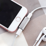 Hoco LS24 Dual Lightning Adapter – Αντάπτορας Ήχου & Φόρτισης για iPhone - Ασημί