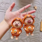 Κούκλα – Μπρελόκ Cute Capybara Με Αλλαγή Προσώπων 9,5cm