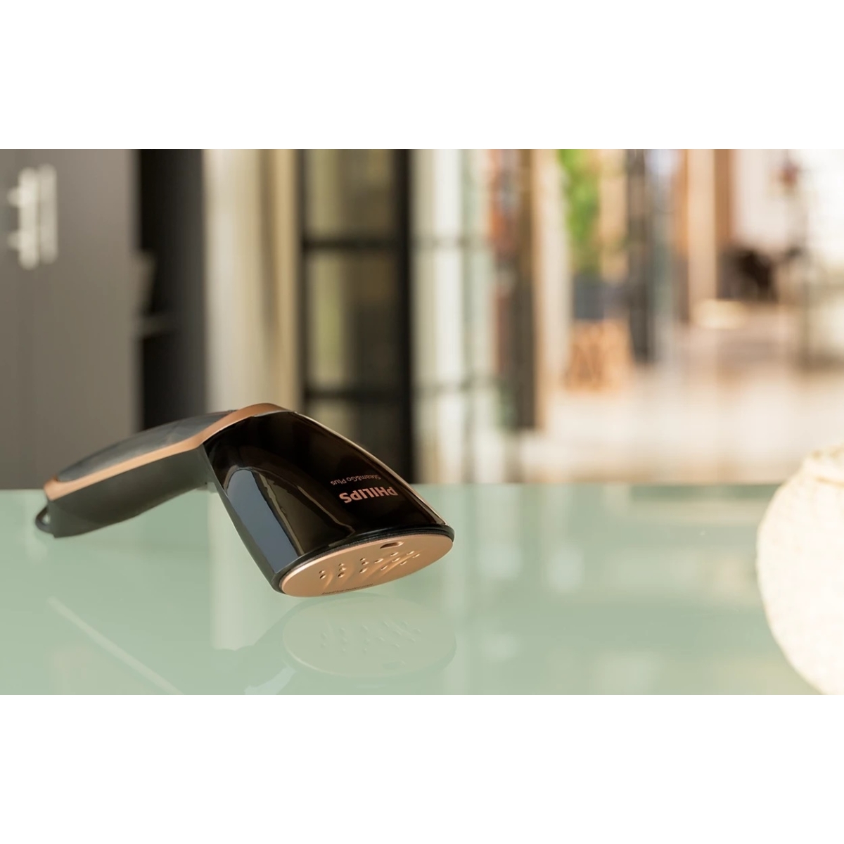 Philips Steam&Go Ατμοκαθαριστής Ρούχων Χειρός 1300W με Δοχείο 70ml Μαύρος GC362/80 - Image 4