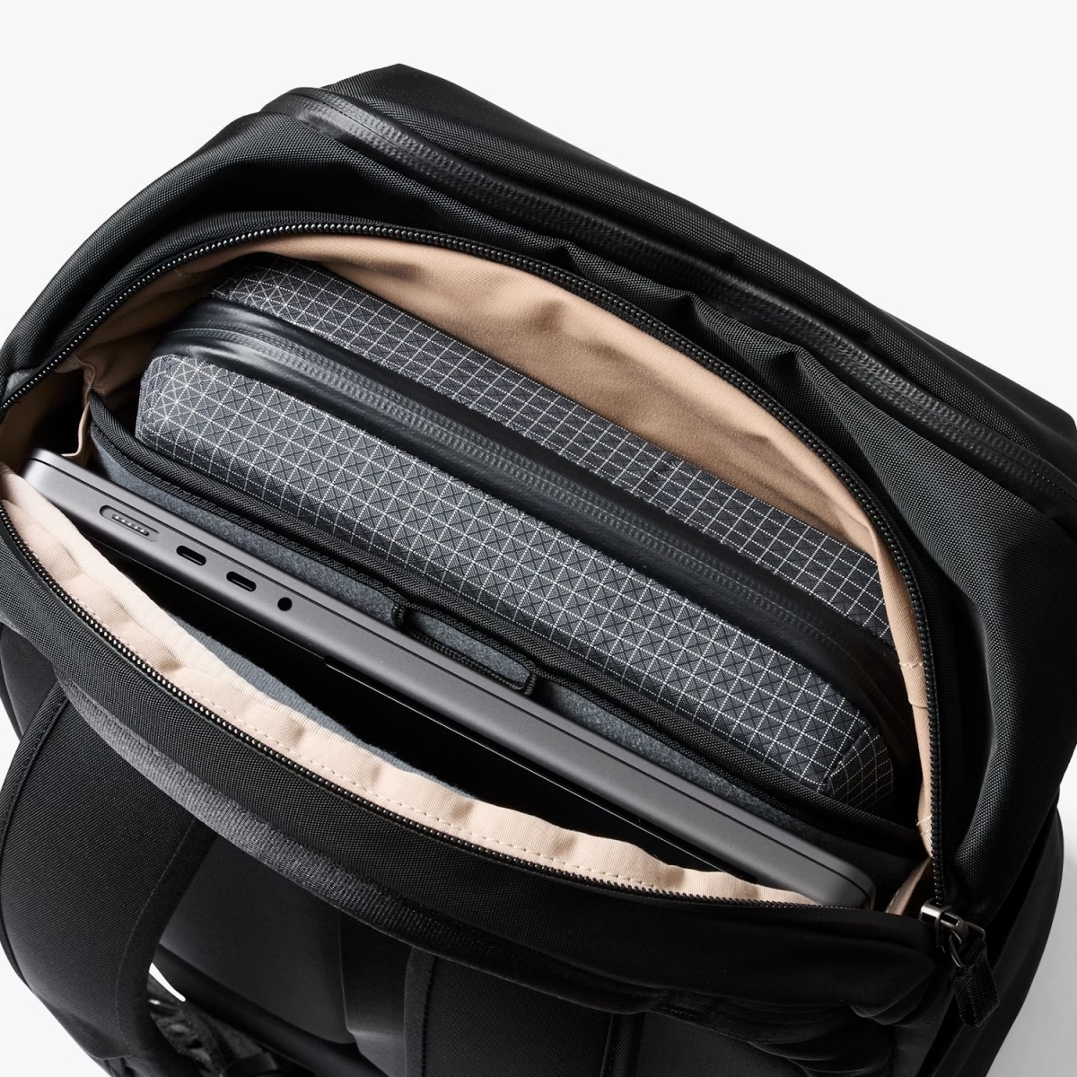 Bellroy Transit Workpack 26L Black BTWC-BLK-215 - Image 4