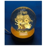 Διακοσμητική Κρυστάλλινη LED Μπάλα 8cm 3D με Ξύλινη Βάση