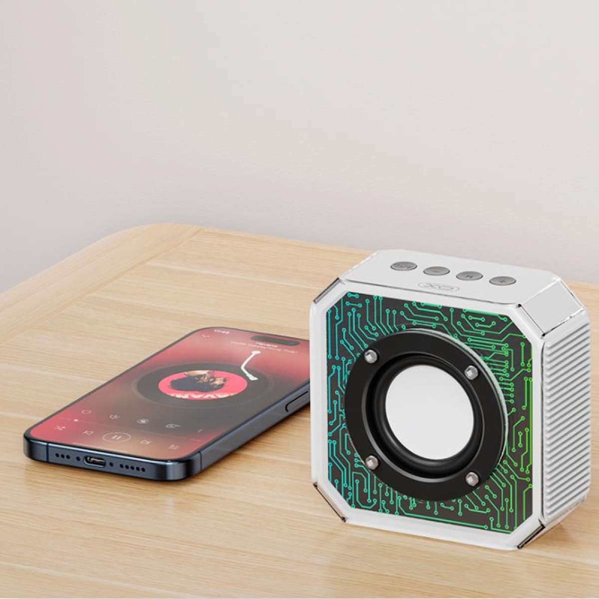 Ασύρματο Ηχείο Bluetooth Με Type-C Φόρτιση & Φωτισμό RGB Aerbes AB-DN83