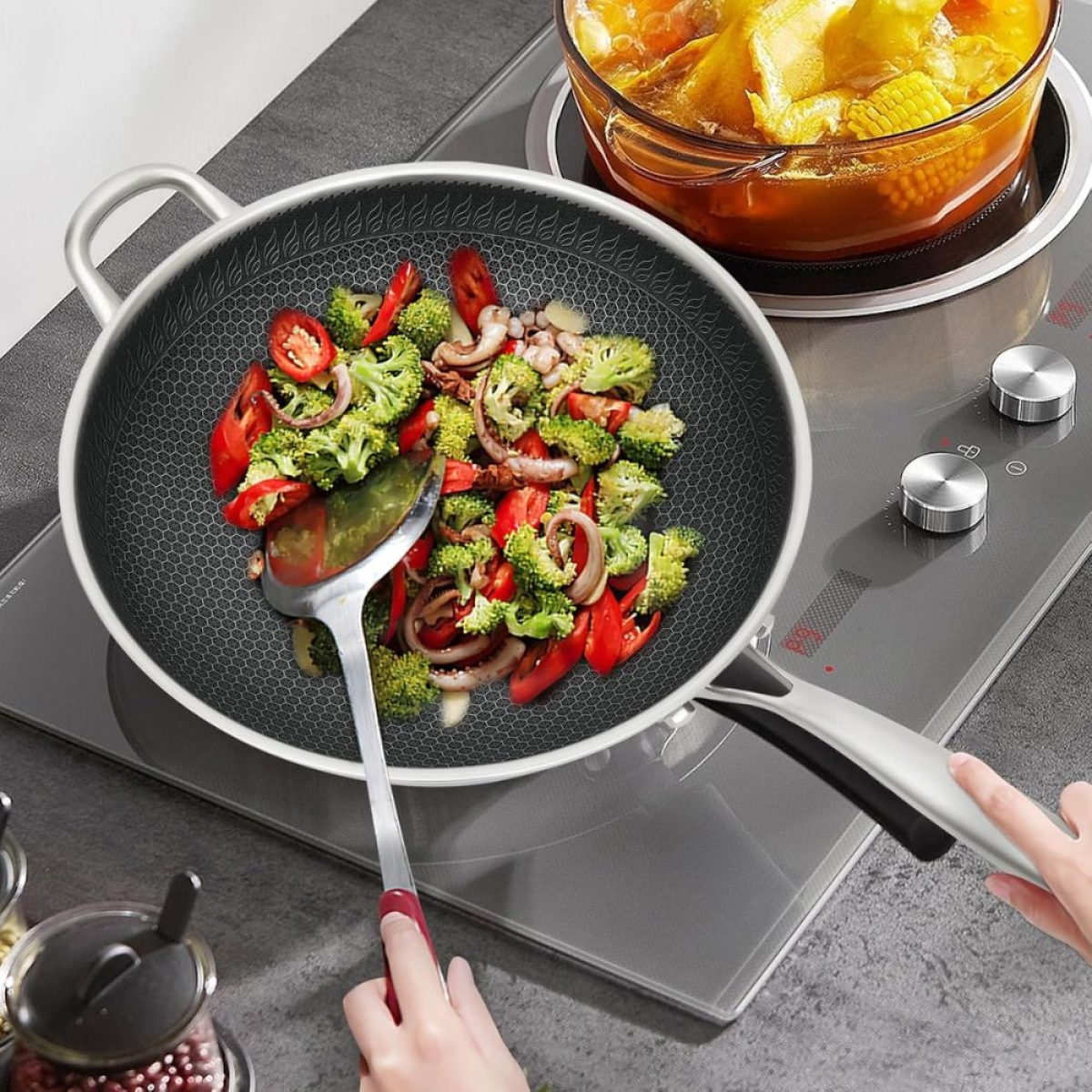 Τηγάνι Wok Inox 34cm Αντικολλητικό με Εργονομική Λαβή