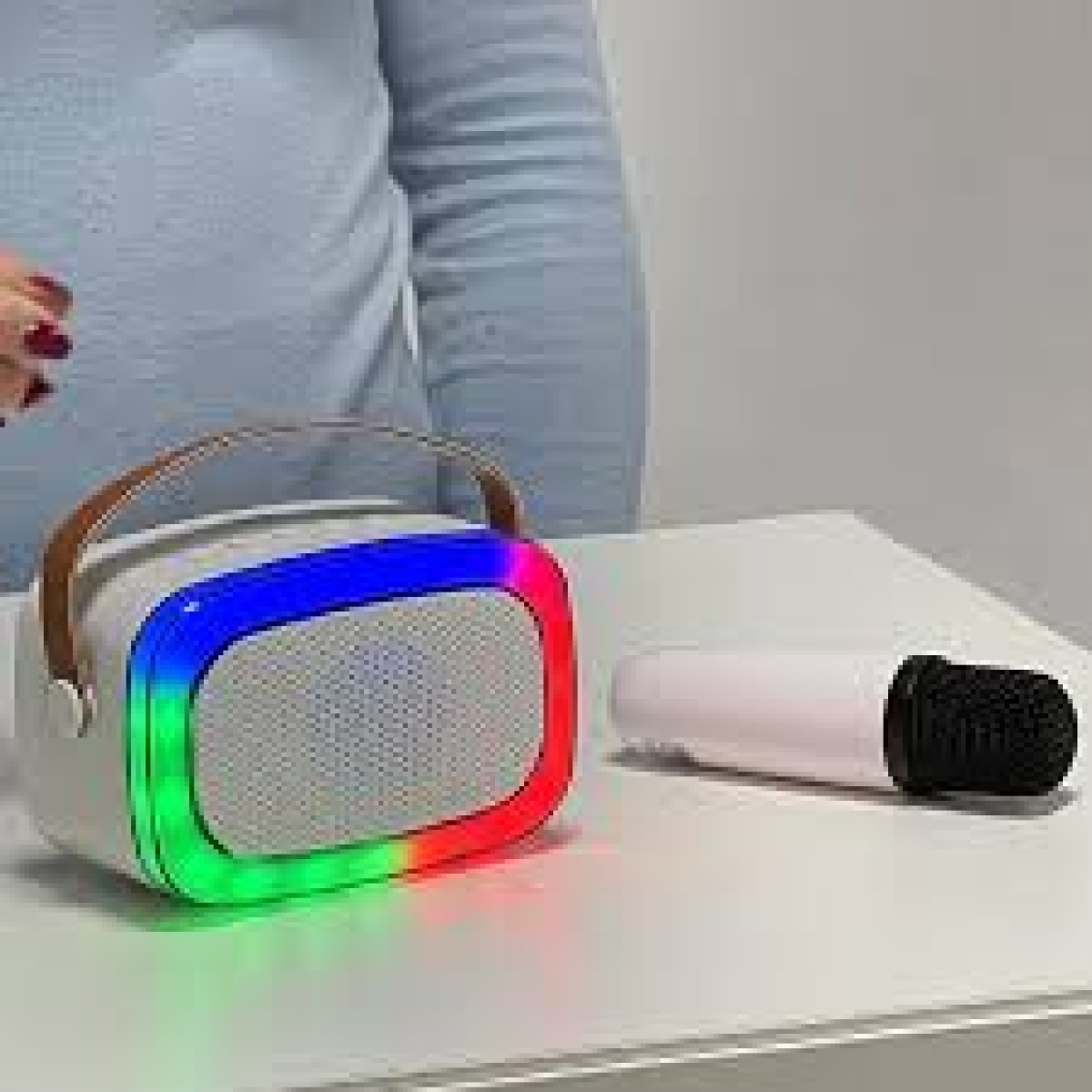 Ασύρματο Ηχείο Karaoke Με Μικρόφωνο & RGB LED Φωτισμό BT-K8 - Image 4