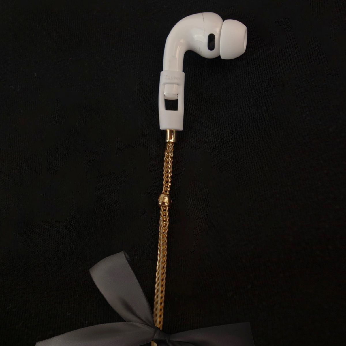 Tapper Mesh Chain for AirPods and AirPods Pro (all generations) 18K Gold 1313 - Image 4