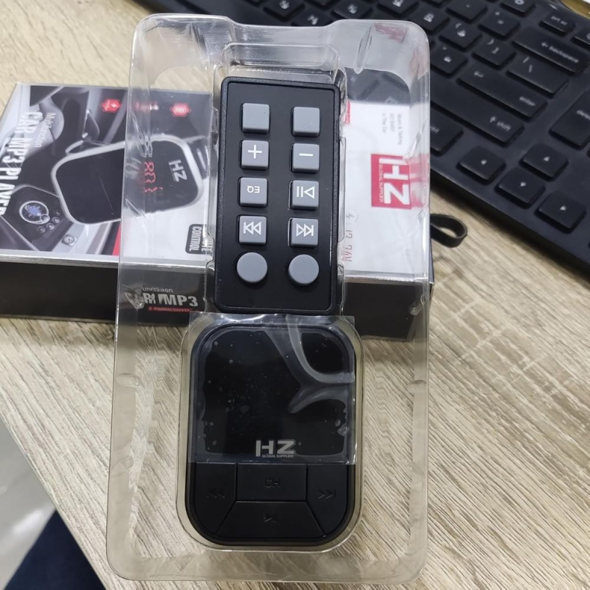 Bluetooth FM Transmitter Αυτοκινήτου HZ H38A MP3 Player με 2 USB, TF Card, AUX, Οθόνη & Τηλεχειριστήριο – 12V