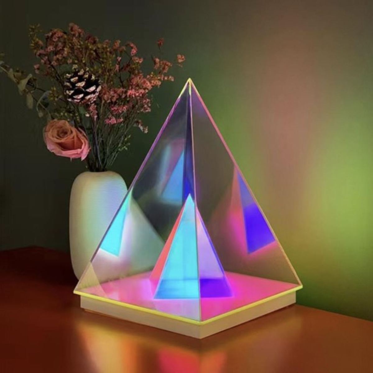 Επιτραπέζιο Φωτιστικό 3D Πυραμίδα LED με Πολύχρωμο RGB Φωτισμό 28702 - Image 3
