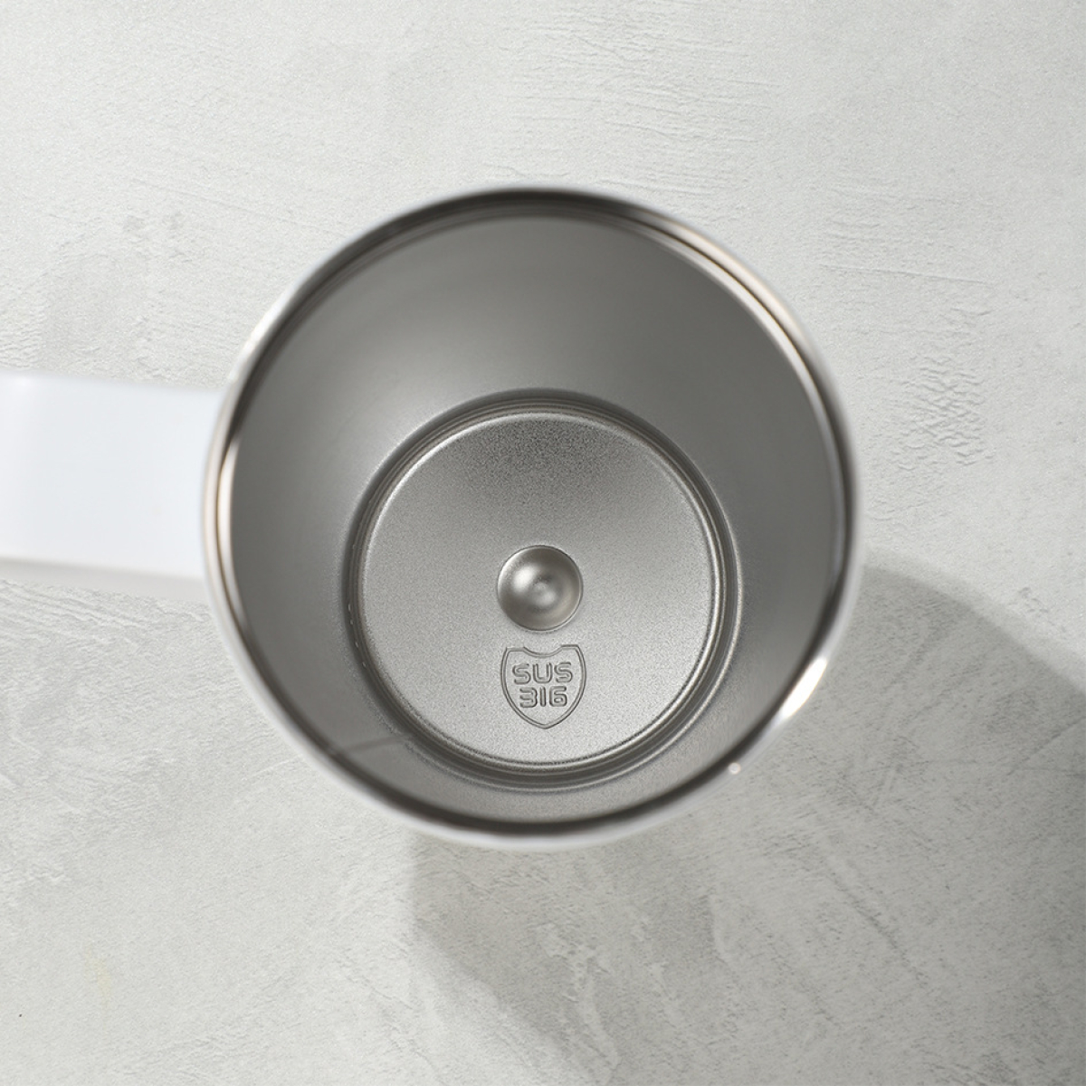 Mπουκάλι Θερμός Από Ανοξείδωτο Ατσάλι 710ml Με Λαβή Και Καλαμάκι - Image 5