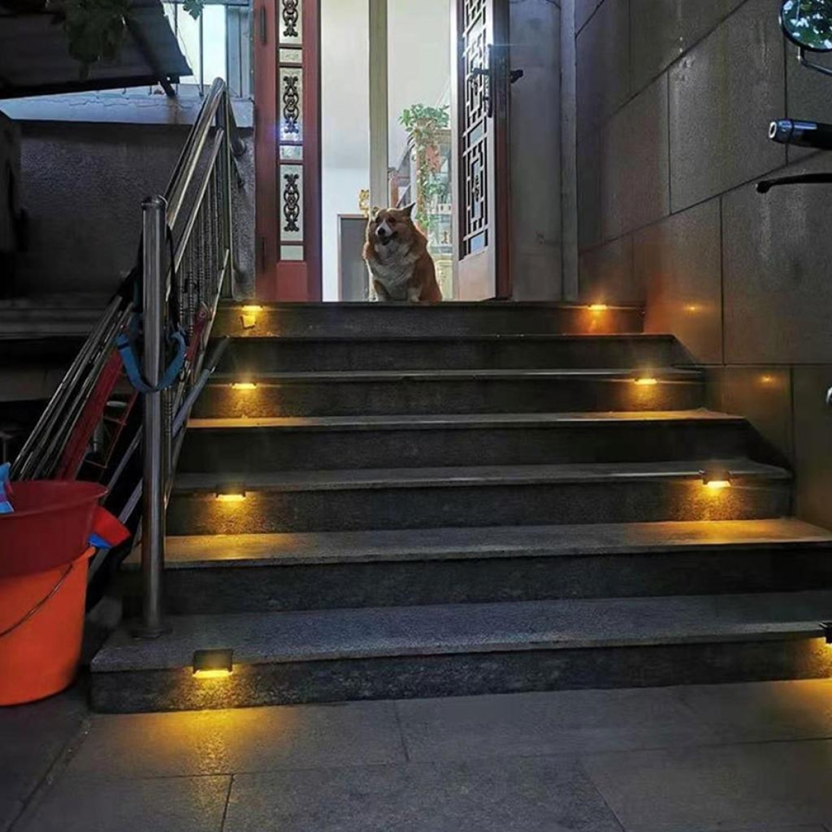 Ηλιακά Γωνιακά Φωτιστικά LED IP65 Με Θερμό Λευκό Φωτισμό 4 τεμάχια Καφέ - Image 3