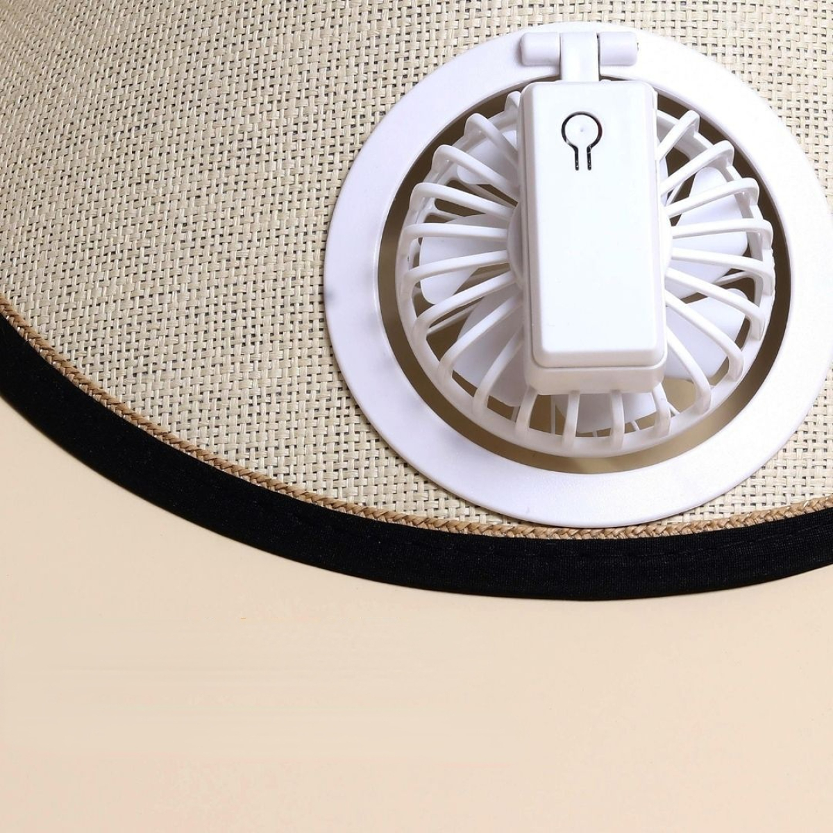 Ψάθινο Visor Καπέλο Με USB Ανεμιστήρα Και UV Προστασία 61000-3-3 - Image 3