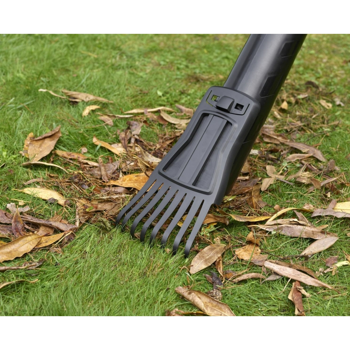 Black & Decker Φυσητήρας/Απορροφητήρας Χειρός Ηλεκτρικός 3000W με Ρύθμιση Έντασης & Μέγιστη Ταχύτητα Αέρα 404km/h BEBLV301-QS - Image 4